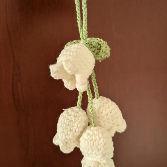 Handmade Crochet White Flower Bag Charm Green White Floral - Picture 3 of 6